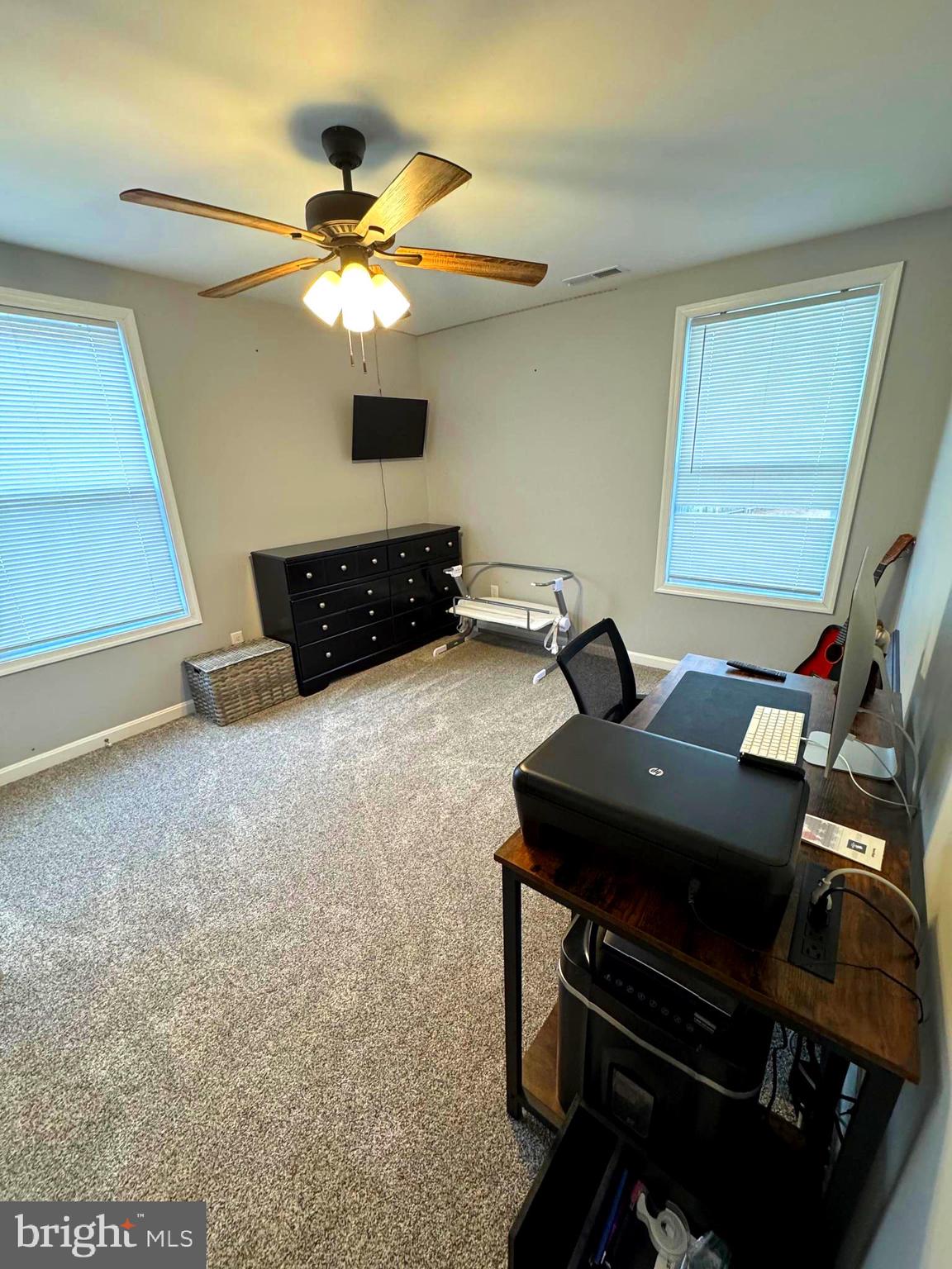 WOODSIDE MANOR - Residential