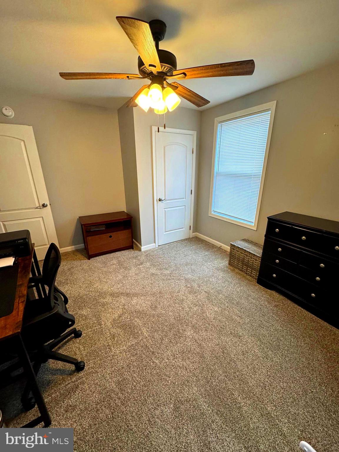 WOODSIDE MANOR - Residential