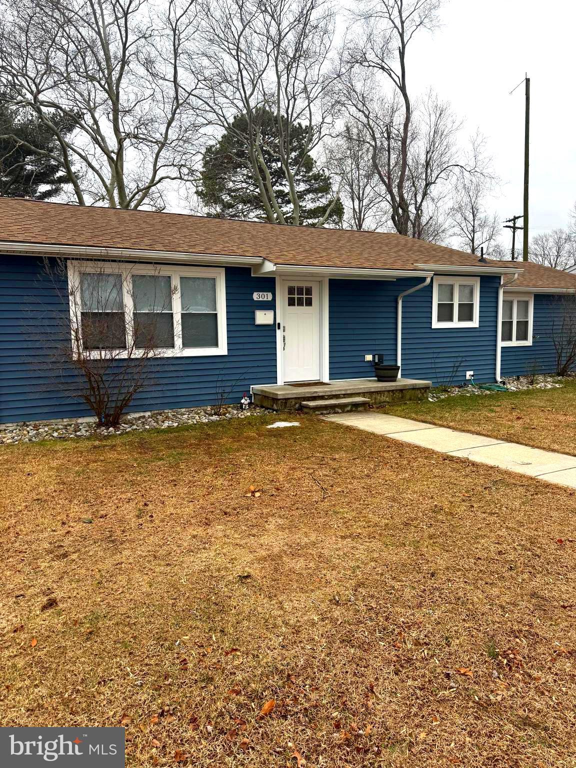 WOODSIDE MANOR - Residential