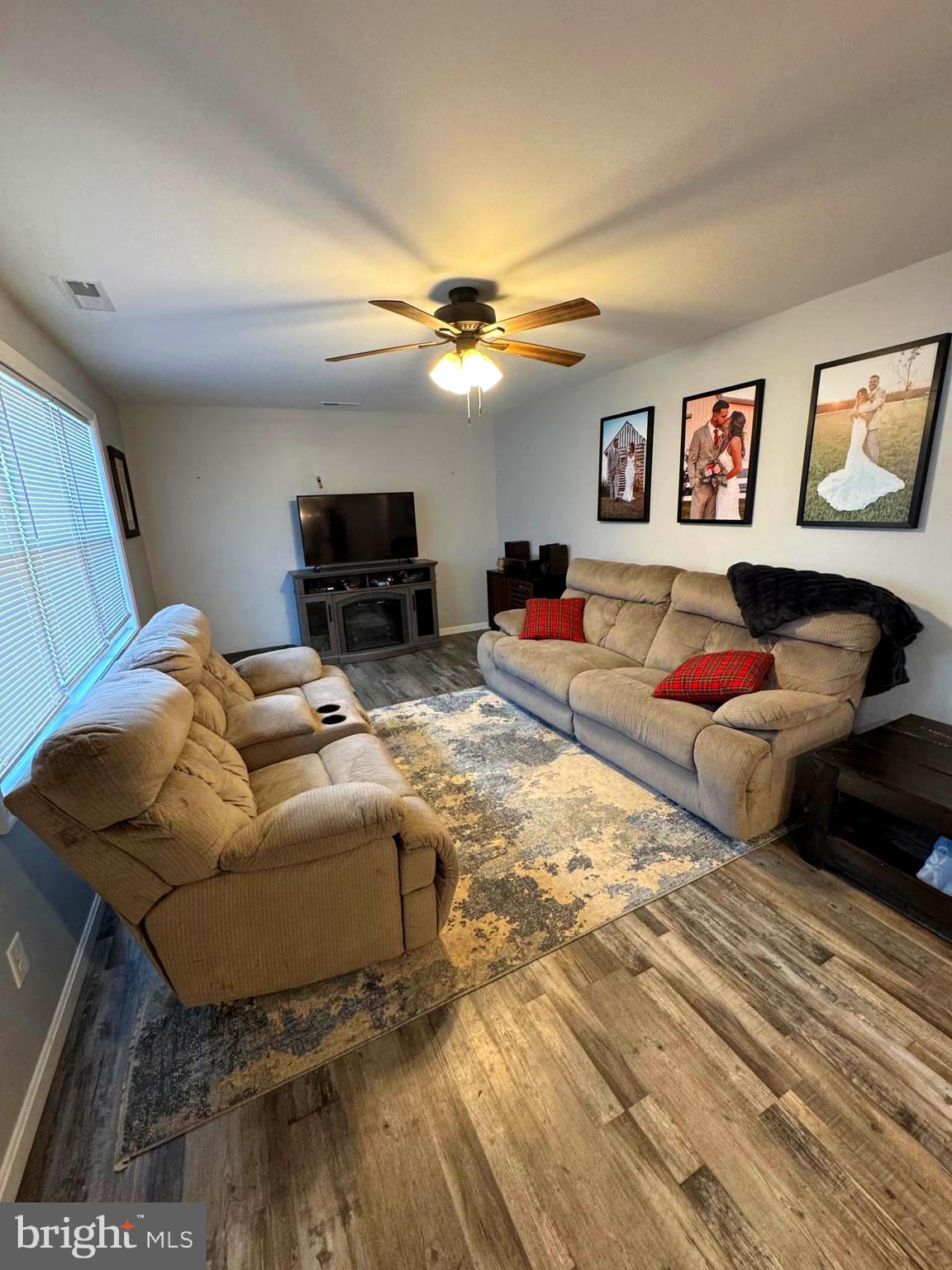 WOODSIDE MANOR - Residential