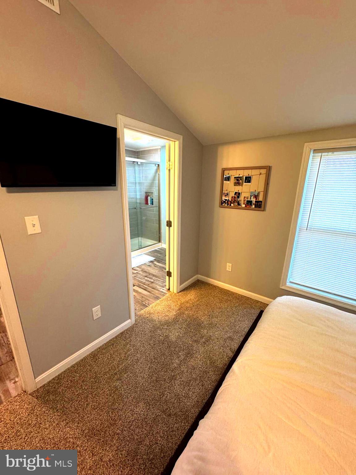 WOODSIDE MANOR - Residential