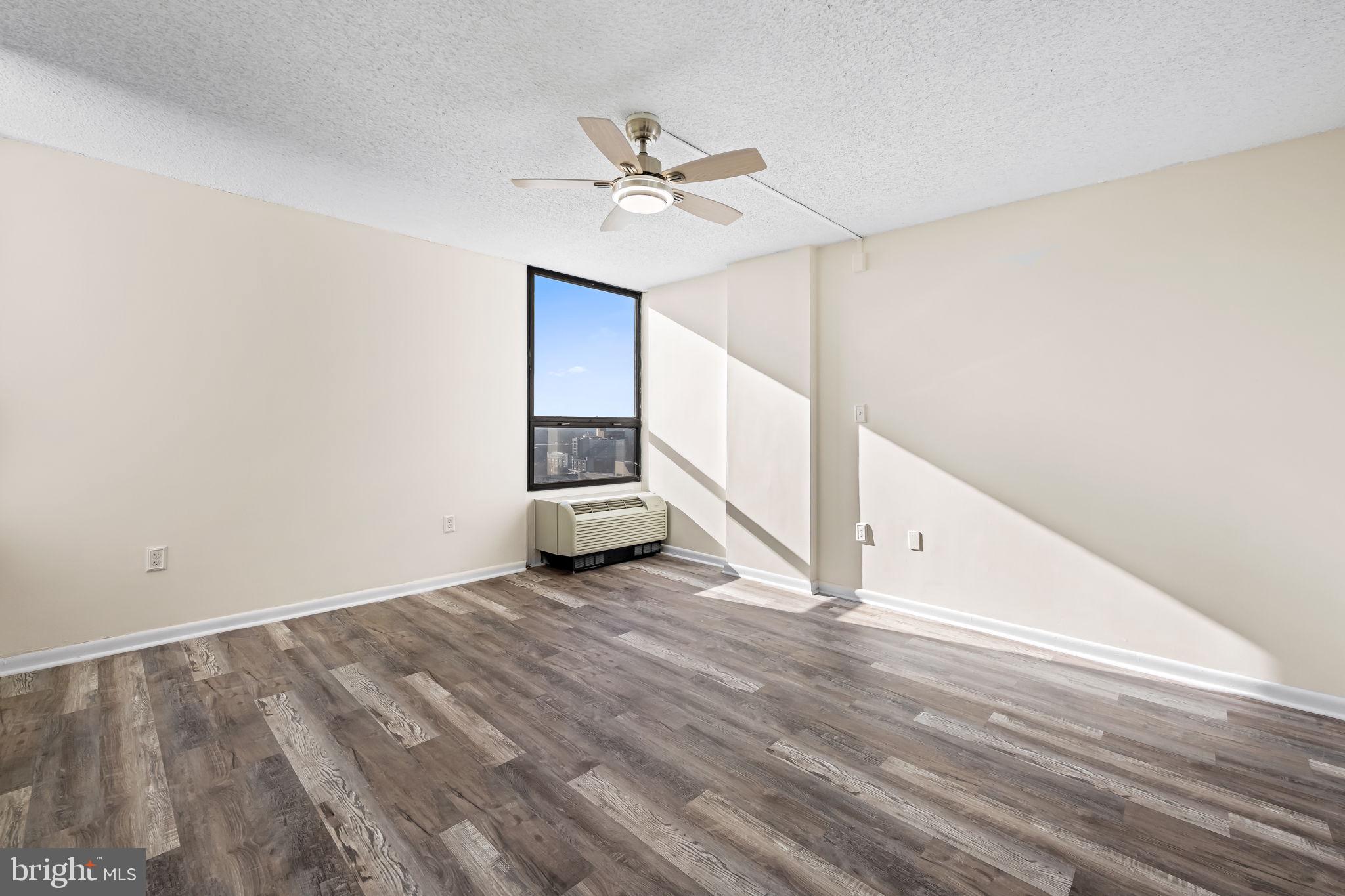 RIDGELY TOWSON CENTER - Residential