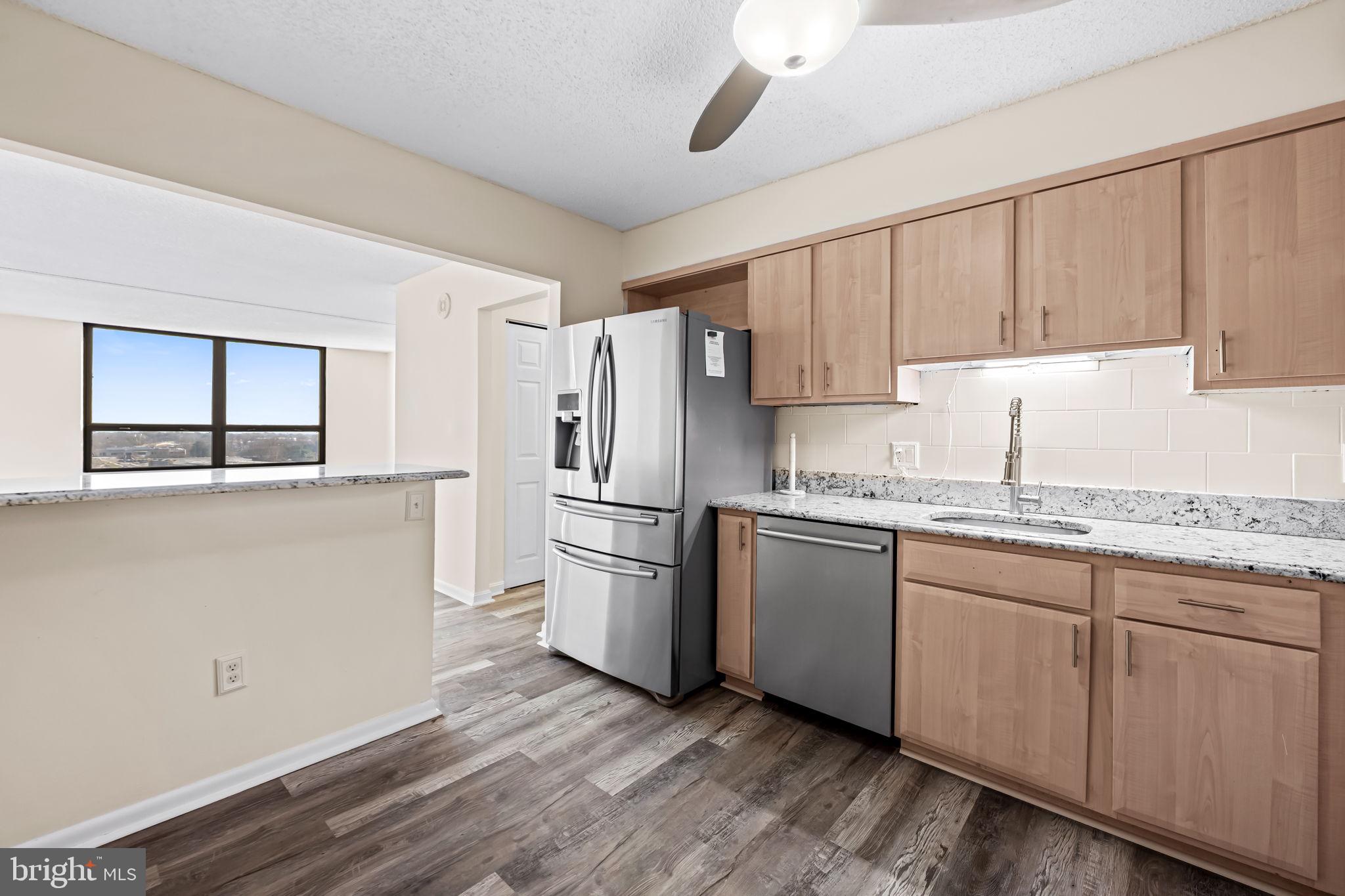 RIDGELY TOWSON CENTER - Residential