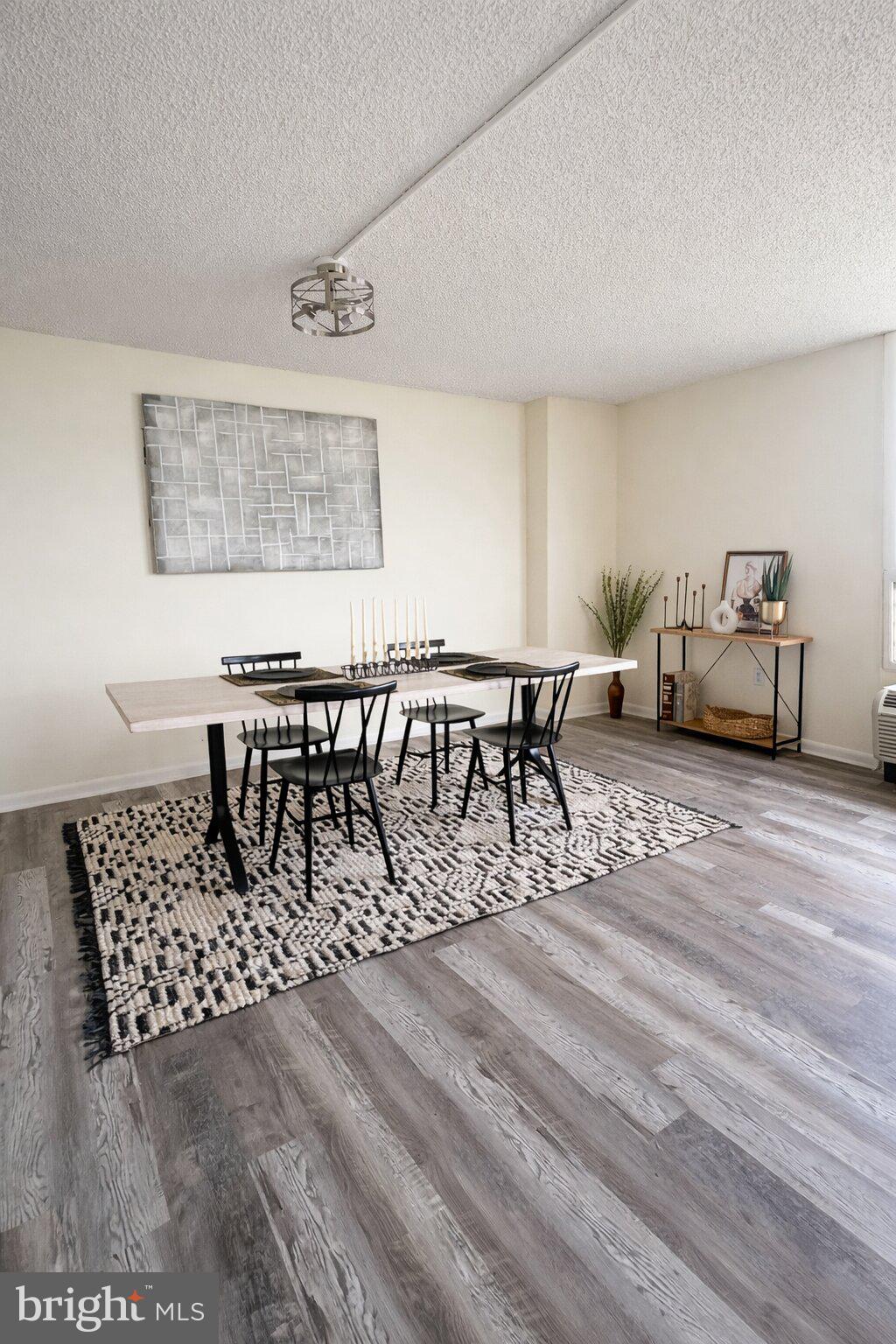 RIDGELY TOWSON CENTER - Residential