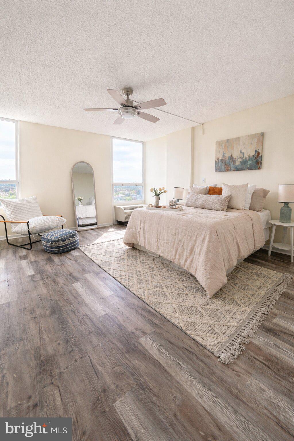 RIDGELY TOWSON CENTER - Residential