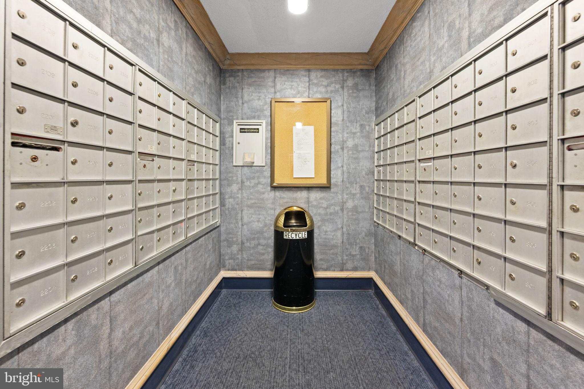 RIDGELY TOWSON CENTER - Residential