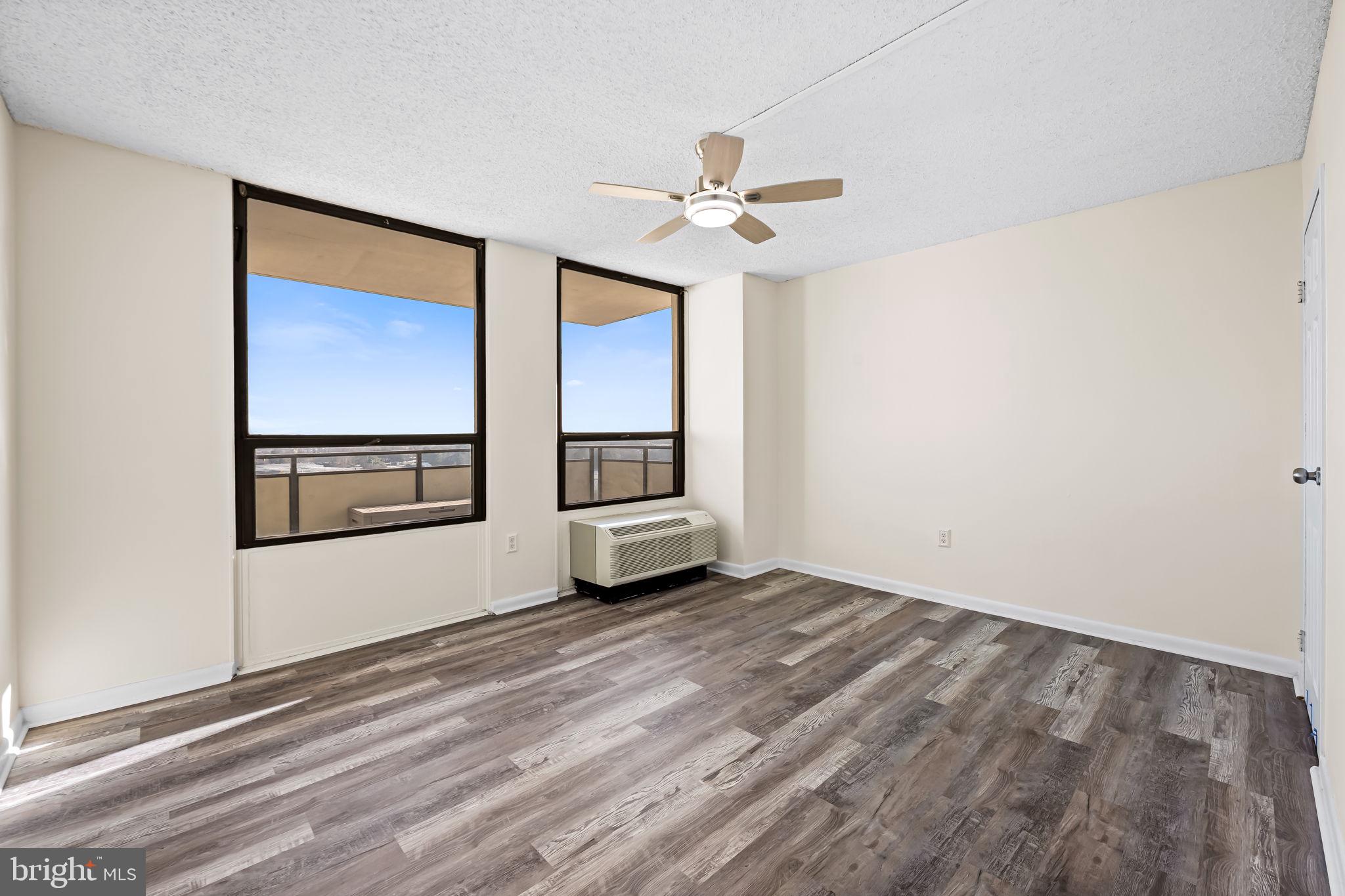 RIDGELY TOWSON CENTER - Residential