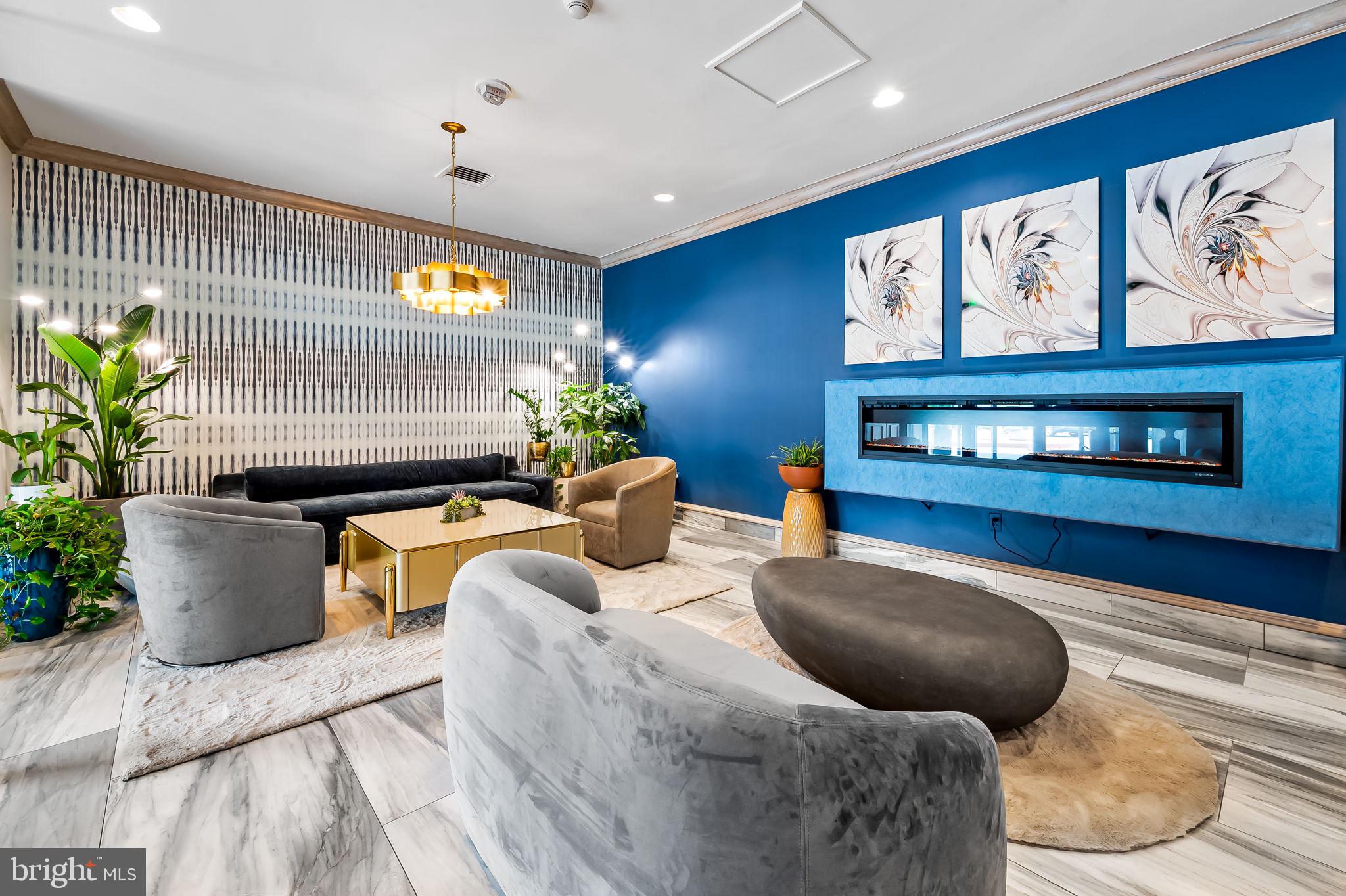 RIDGELY TOWSON CENTER - Residential