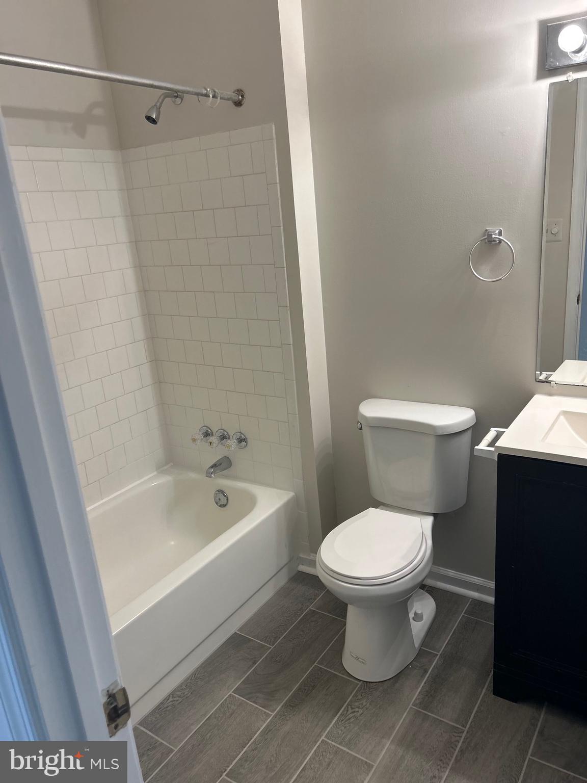 BLACKWALNUT COVE - Residential Lease