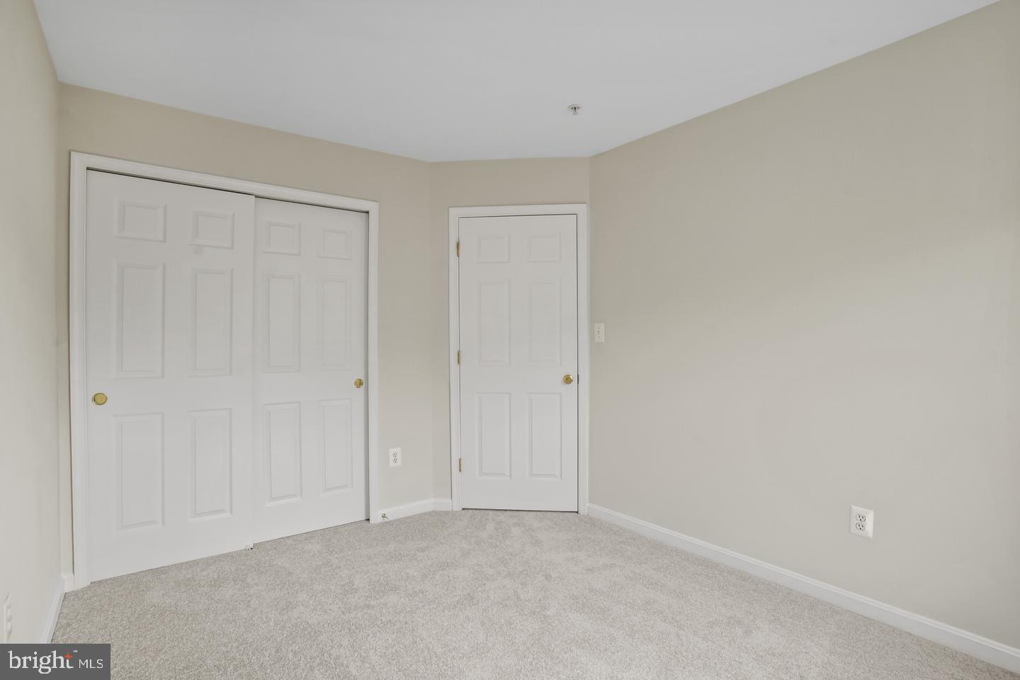 RUSSETT - Residential Lease