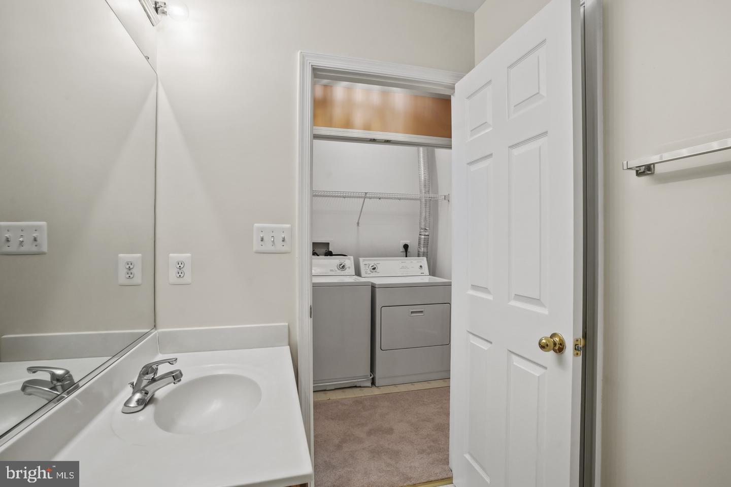 RUSSETT - Residential Lease