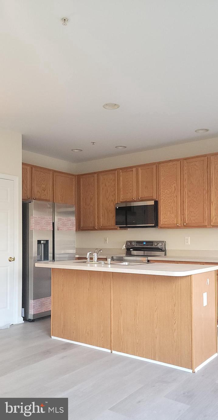 RUSSETT - Residential Lease