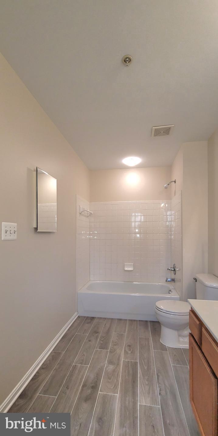 RUSSETT - Residential Lease