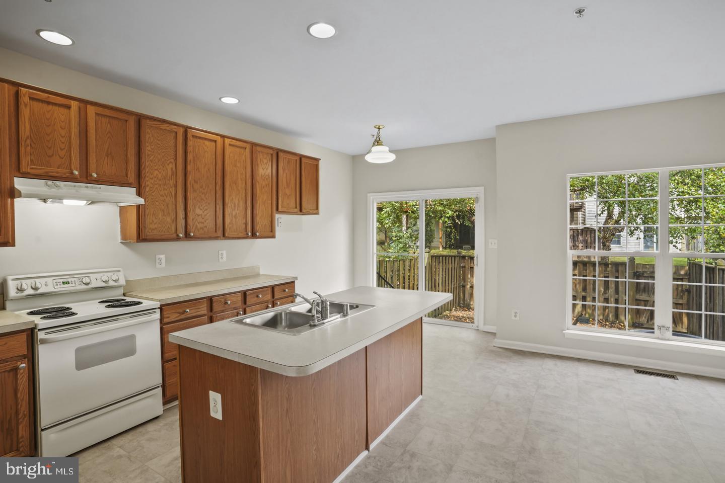 RUSSETT - Residential Lease