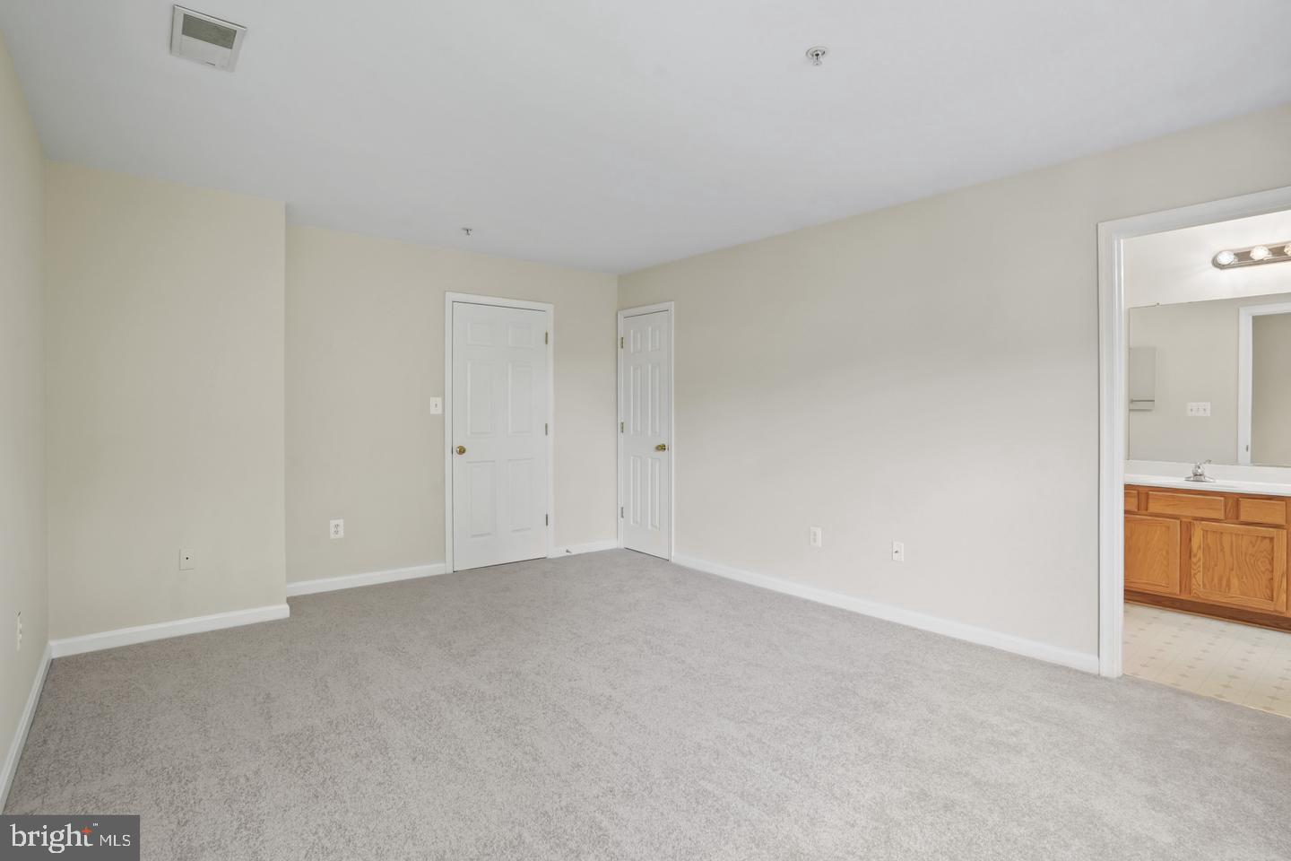 RUSSETT - Residential Lease