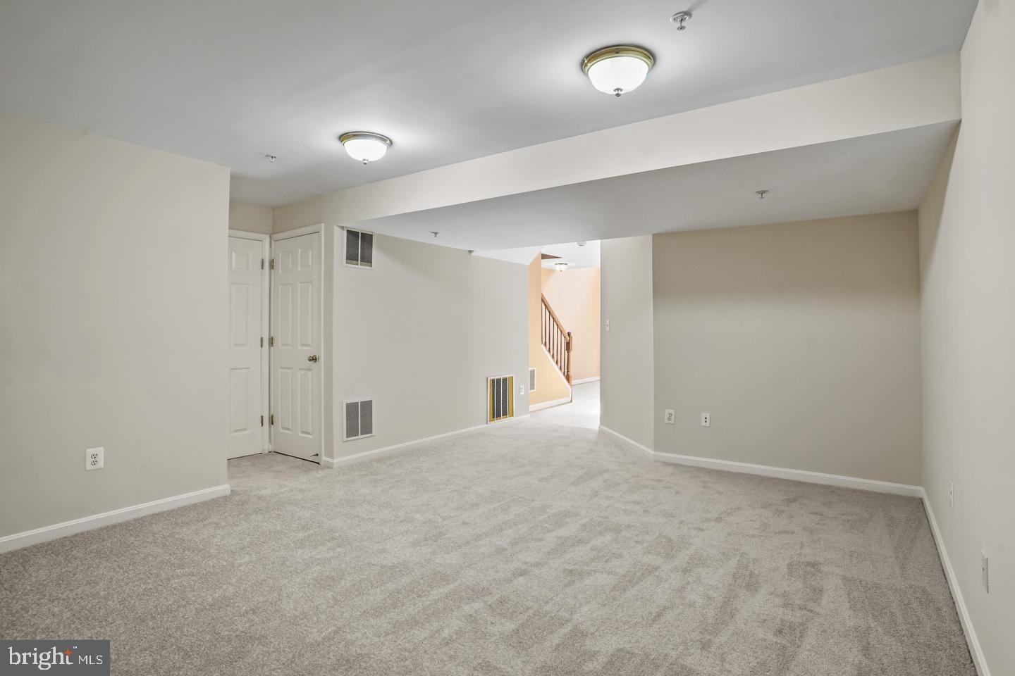 RUSSETT - Residential Lease