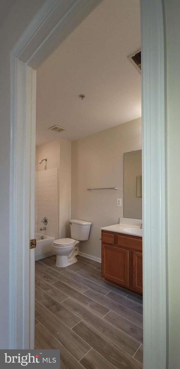 RUSSETT - Residential Lease