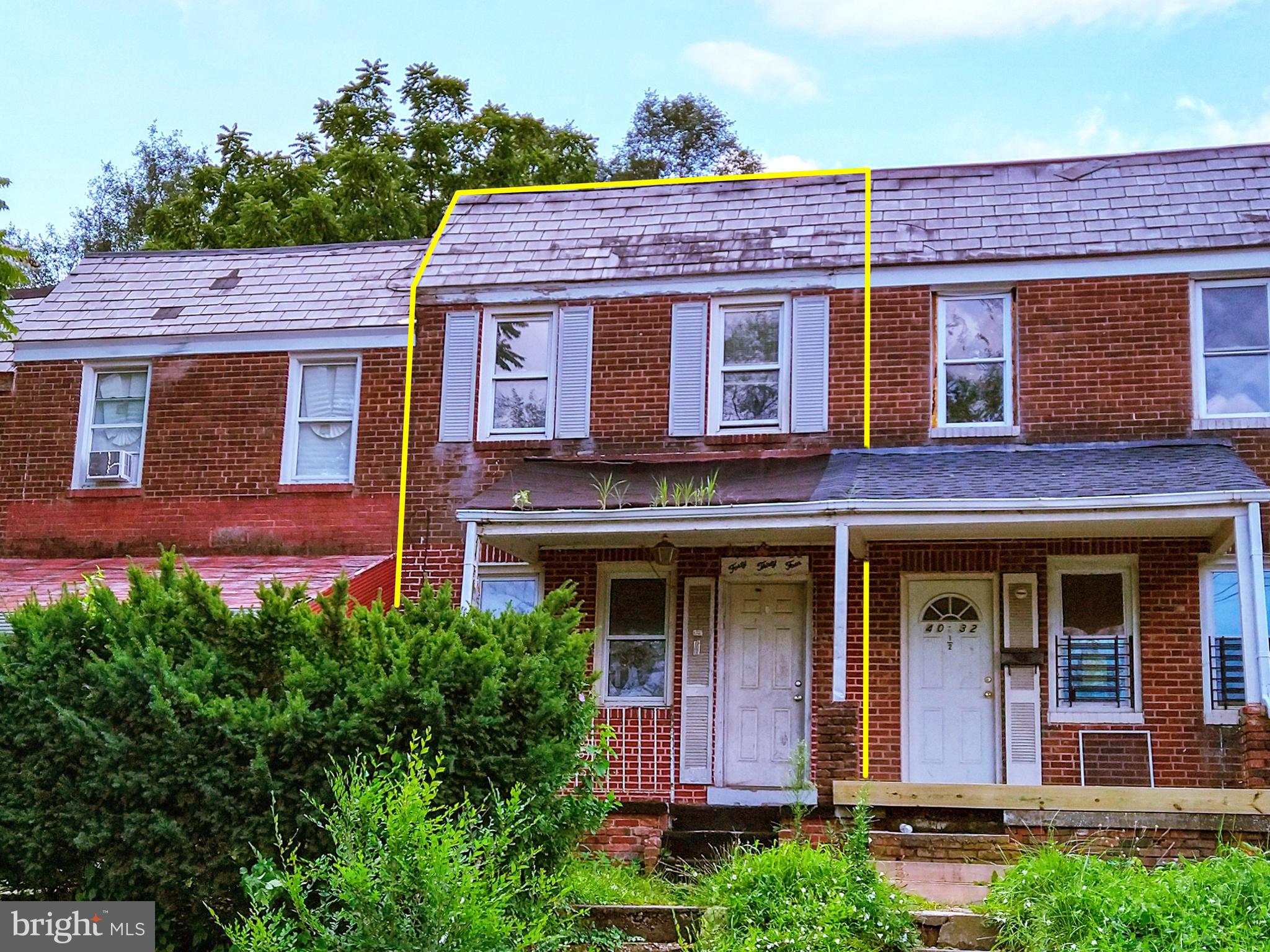 ONLINE AUCTION: Bidding begins 10/25/2023 @ 10:00 AM. Bidding ends 10/27/2023 @ 12:00 PM. List Price is Suggested Opening Bid. Deposit: $7,500.
Introducing a 2-story porch-front townhouse nestled in the Brooklyn neighborhood of Baltimore. The nearby Reed Bird Island Park and Cherry Hill Park provide ample green space for recreation, as well as access to the Patapsco River. Conveniently located, residents can easily access W Patapsco Ave and I-895 for seamless travel throughout the city and beyond. The property is believed to be vacant.