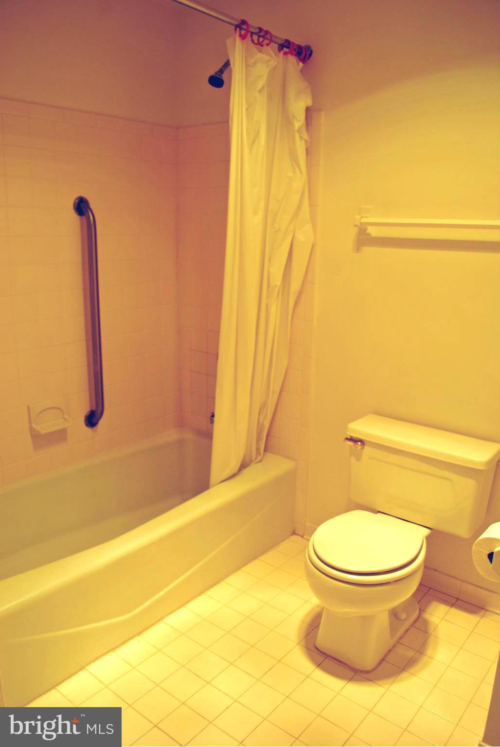 TOWSONGATE - Residential Lease