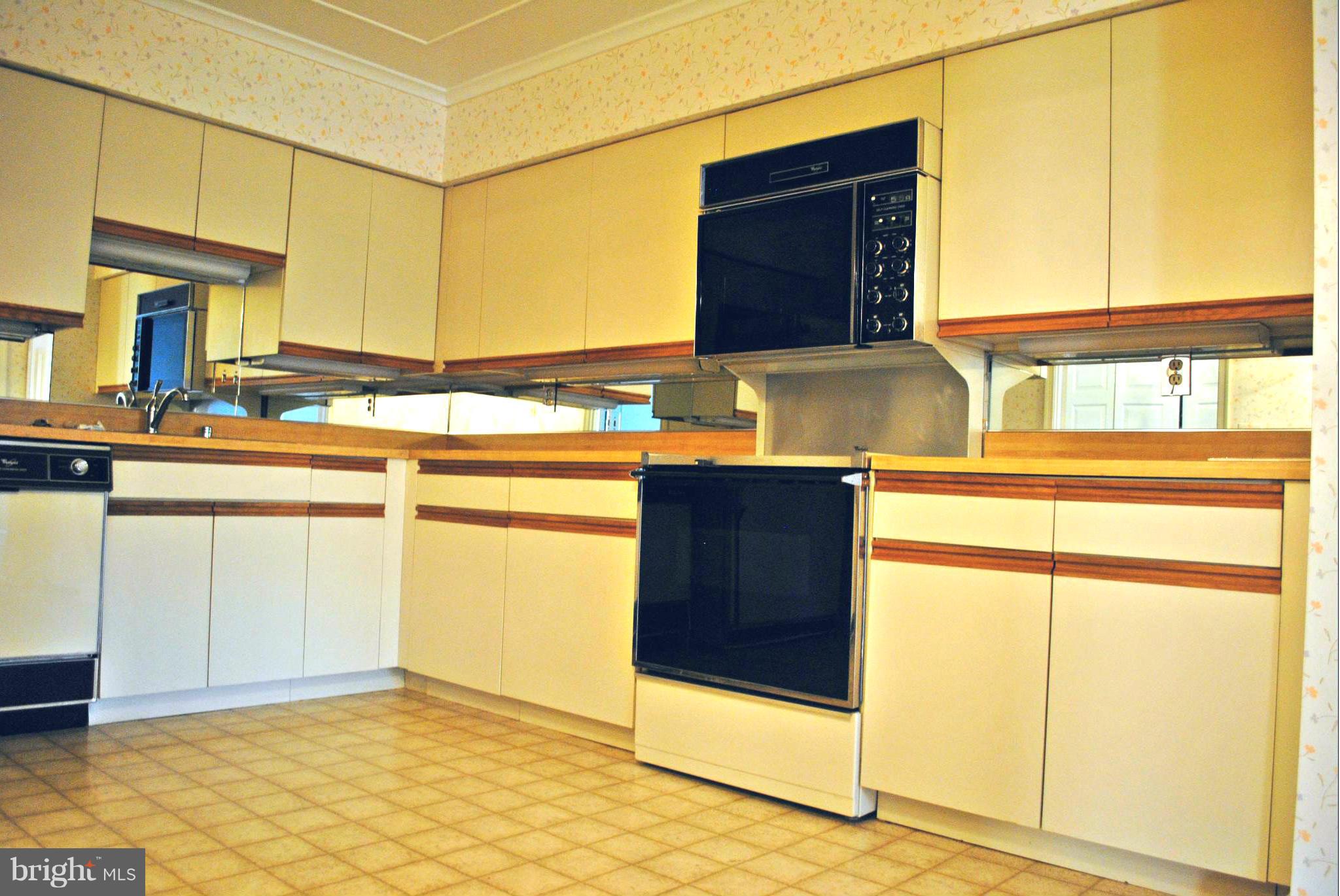 TOWSONGATE - Residential Lease