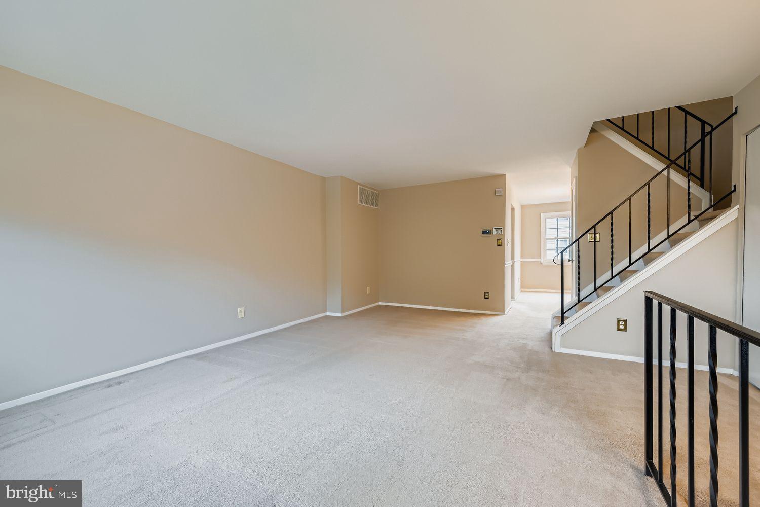 11 GRAND VALLEY COURT