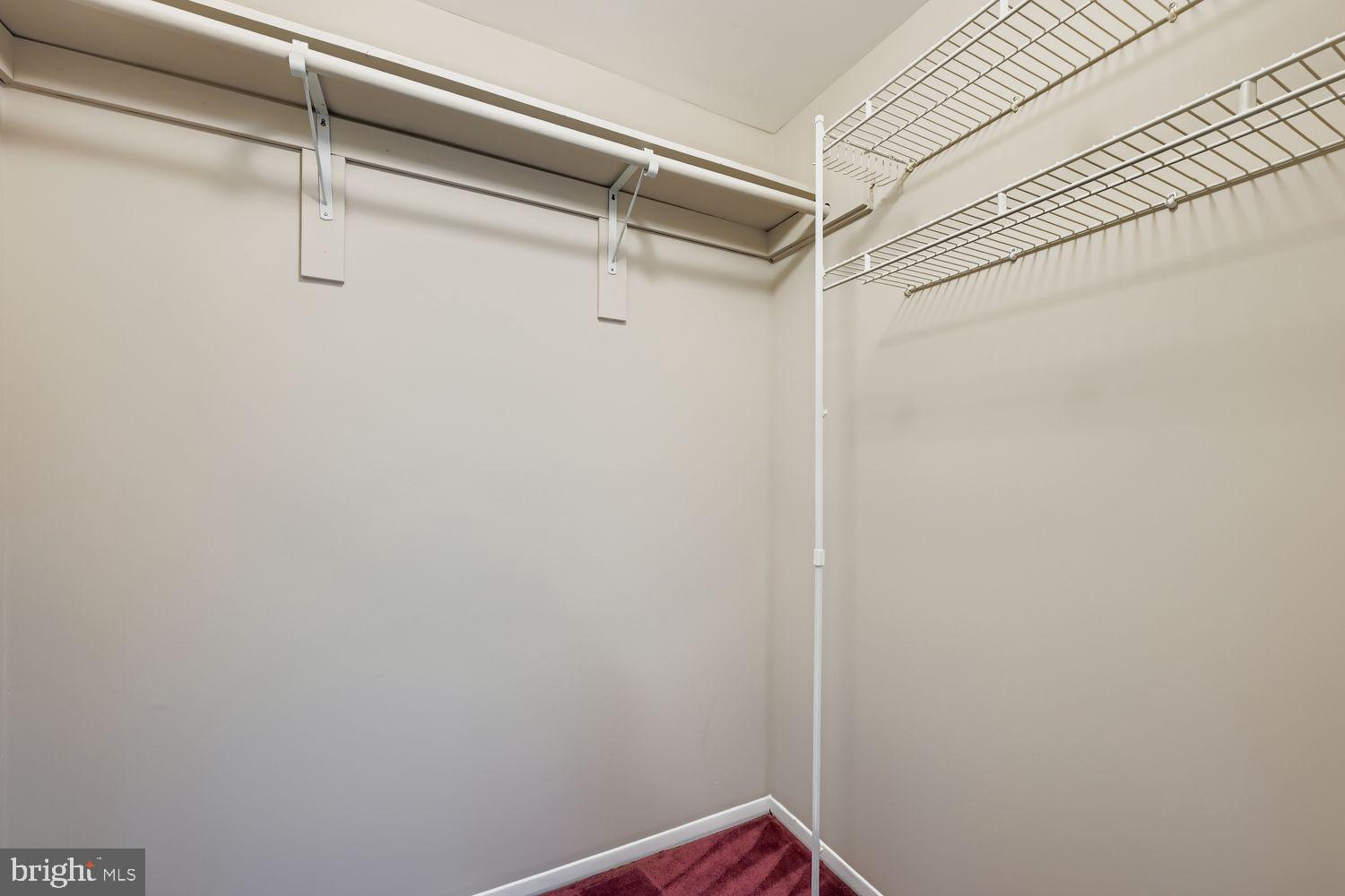 CARLTON SQUARE - Residential