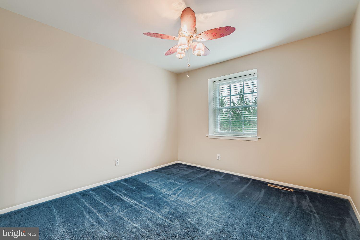 CARLTON SQUARE - Residential