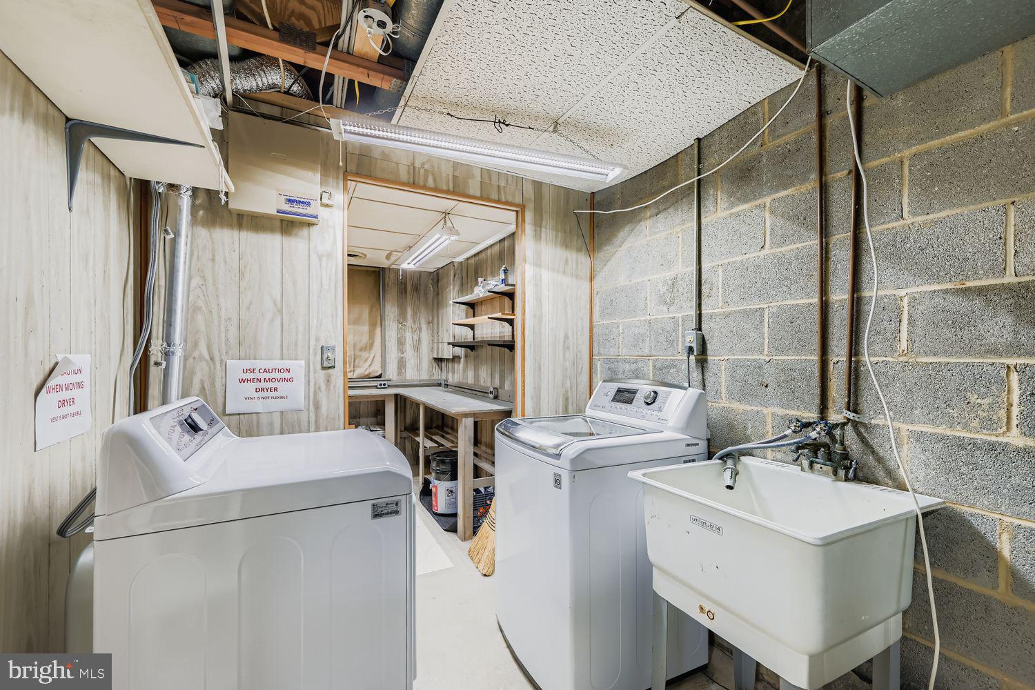 CARLTON SQUARE - Residential