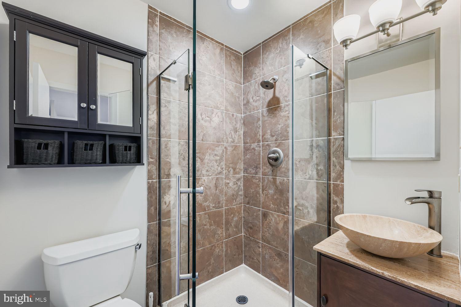 CARLTON SQUARE - Residential