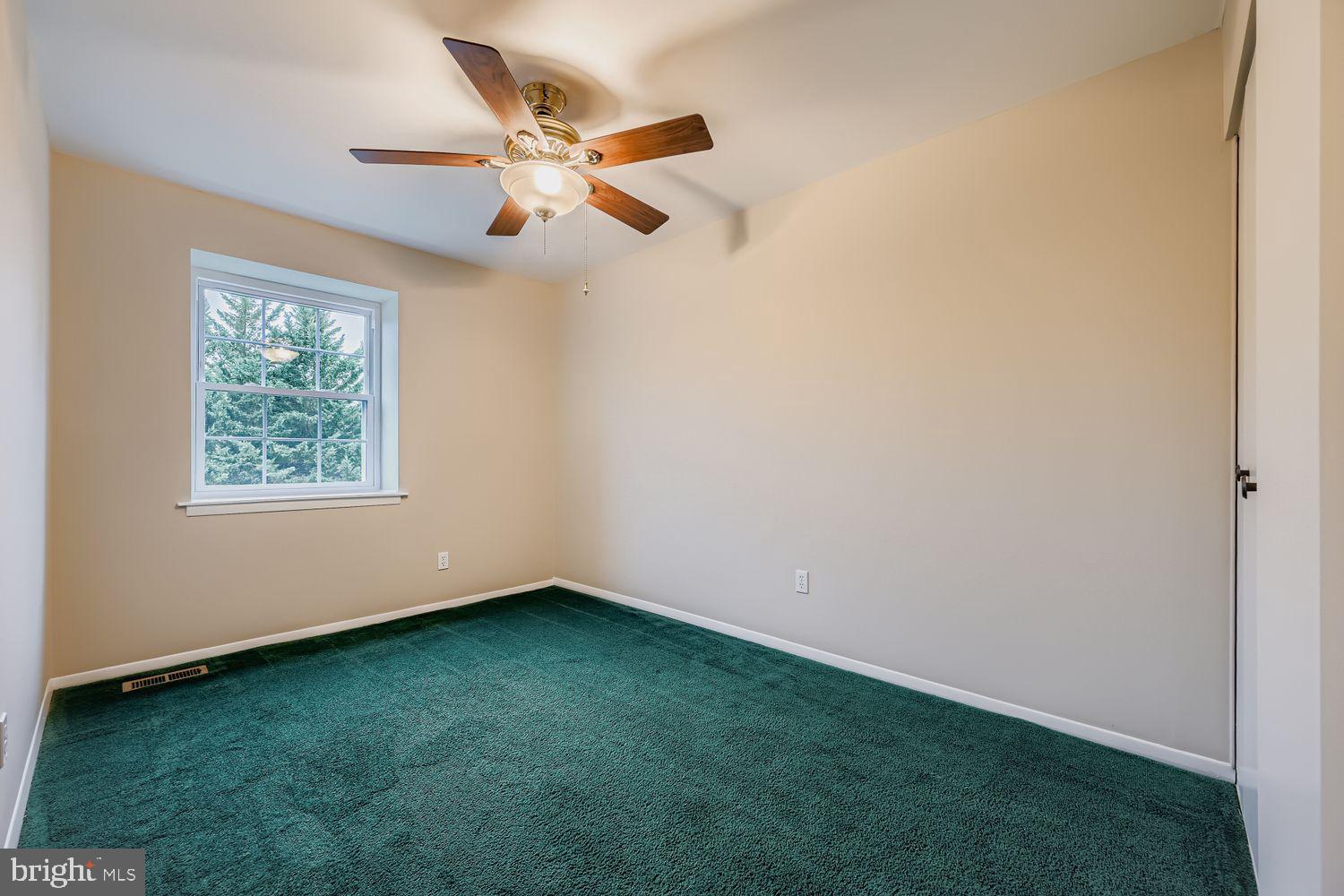 CARLTON SQUARE - Residential