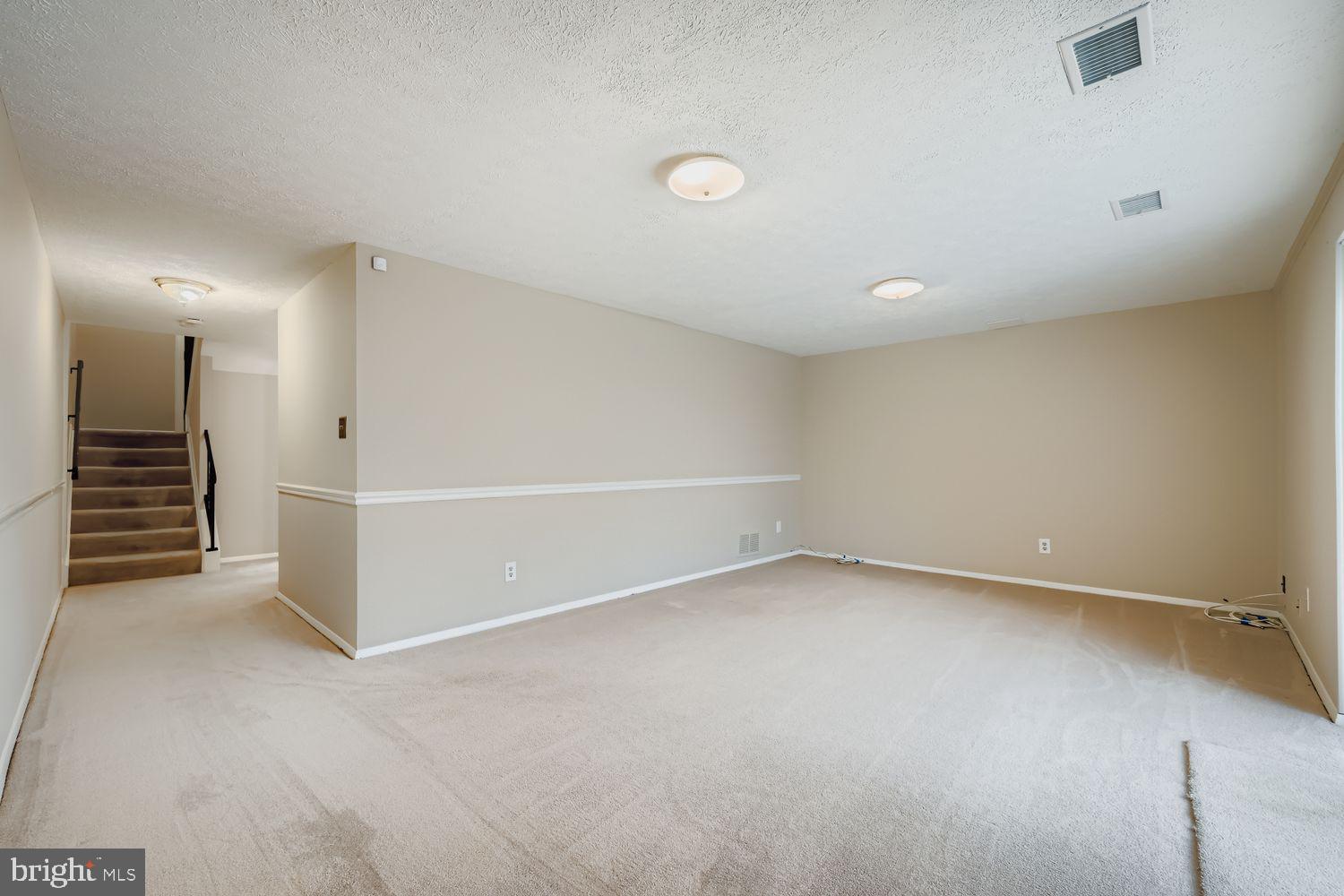 CARLTON SQUARE - Residential