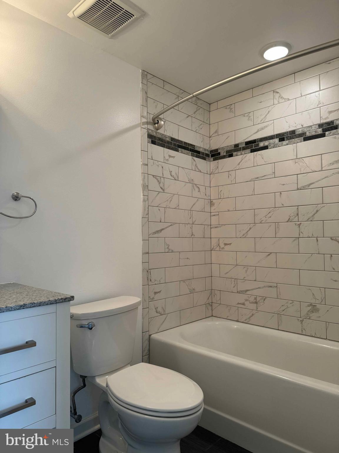 ROXBOROUGH - Residential Lease