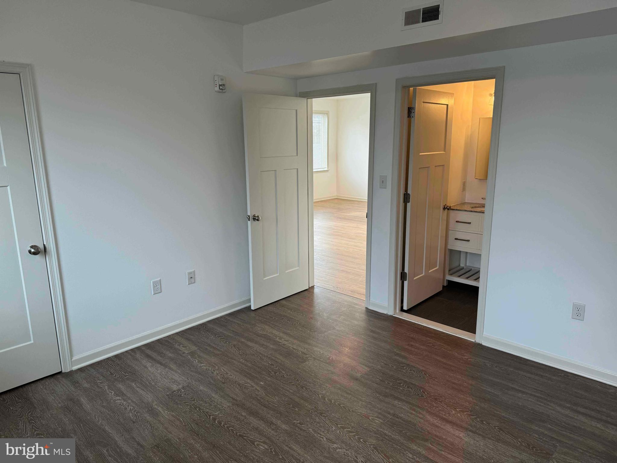 ROXBOROUGH - Residential Lease