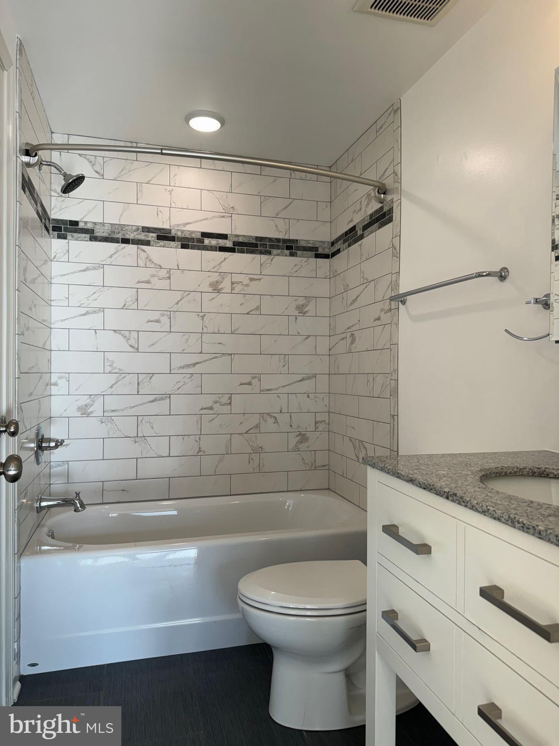 ROXBOROUGH - Residential Lease