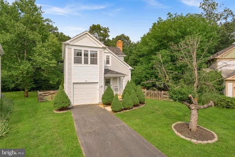 Photo of 20 Glengyle Lane, STERLING, VA 20165 (MLS # VALO2132018)