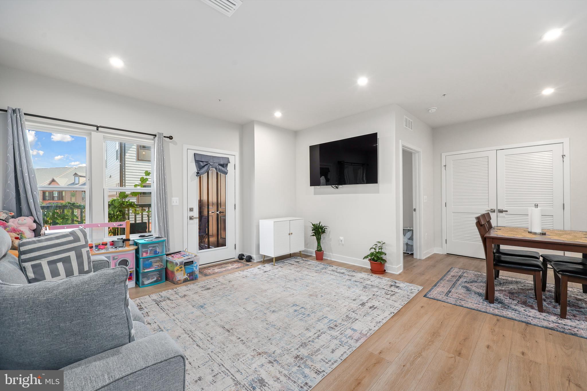 ELLIPSE AT WESTFIELDS - Residential