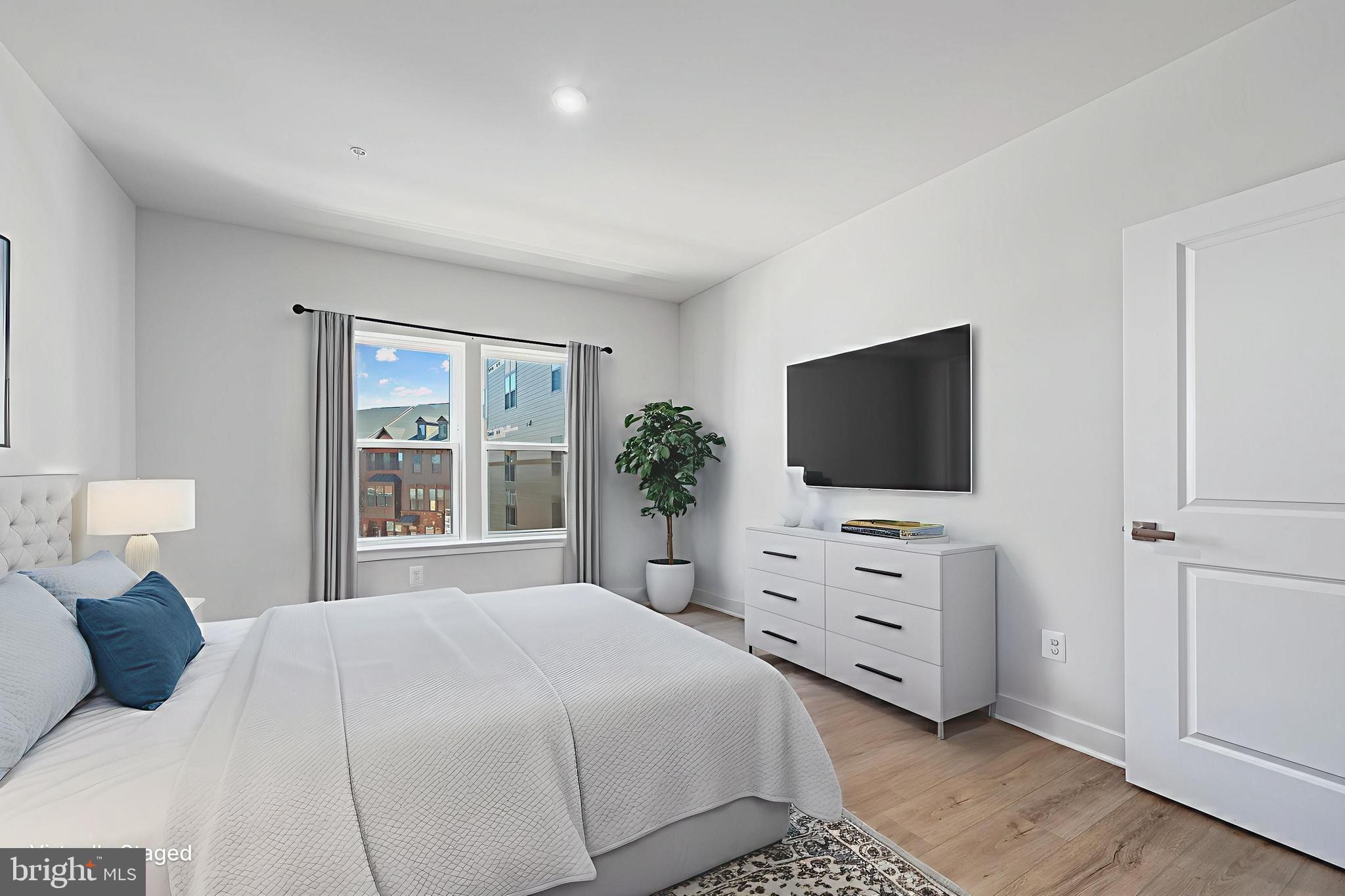 ELLIPSE AT WESTFIELDS - Residential