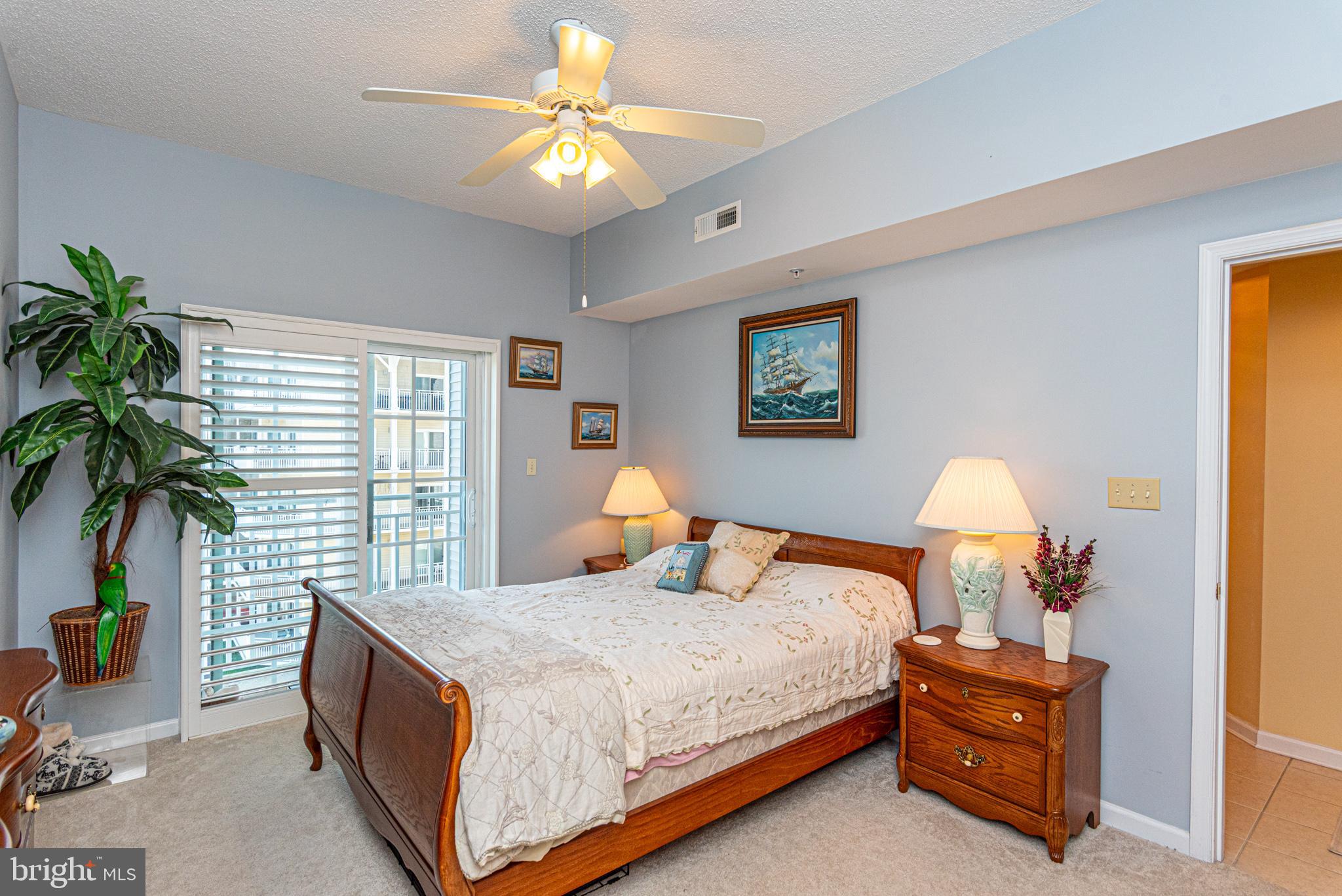 HARBOUR LIGHT CONDOS - Residential