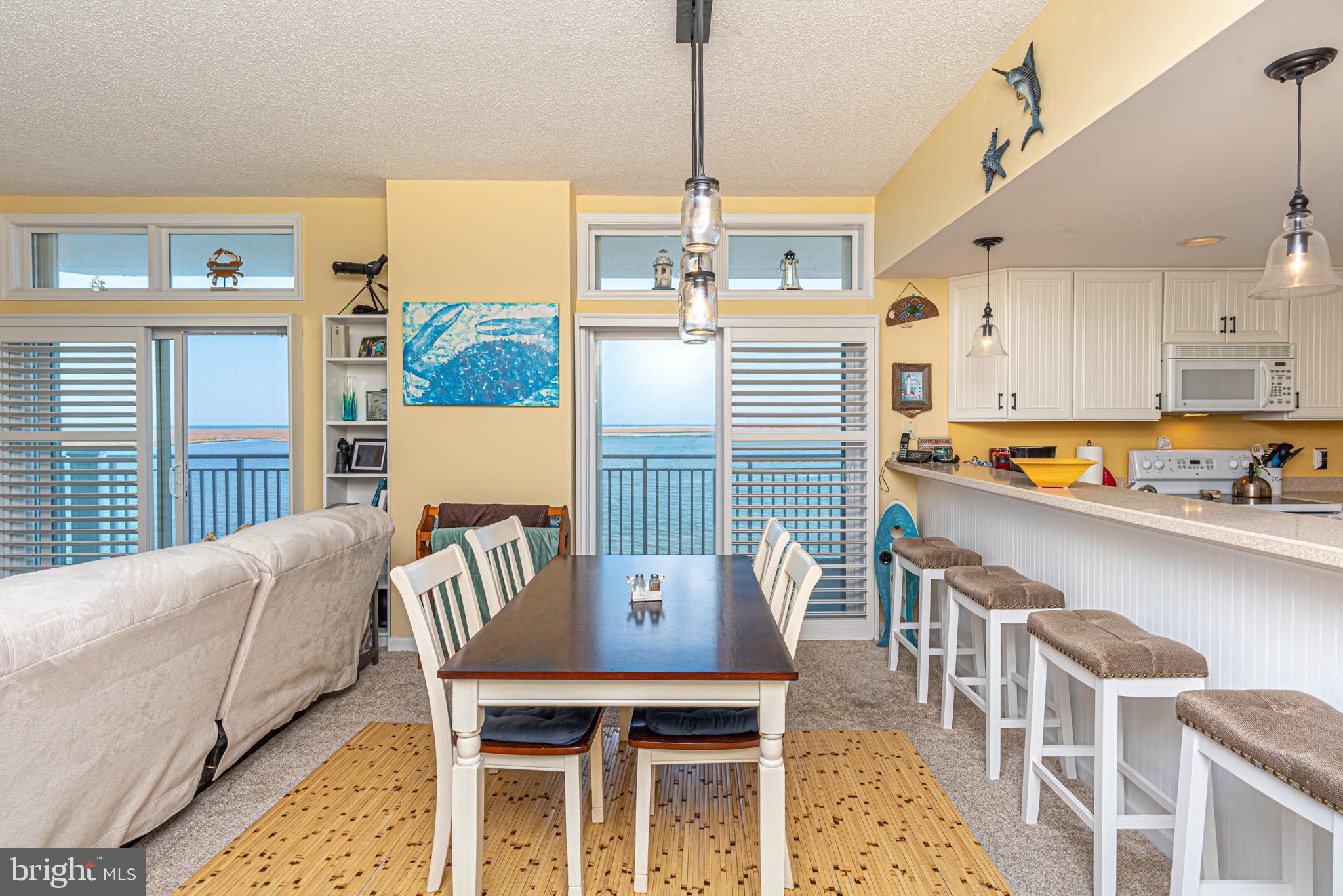 HARBOUR LIGHT CONDOS - Residential