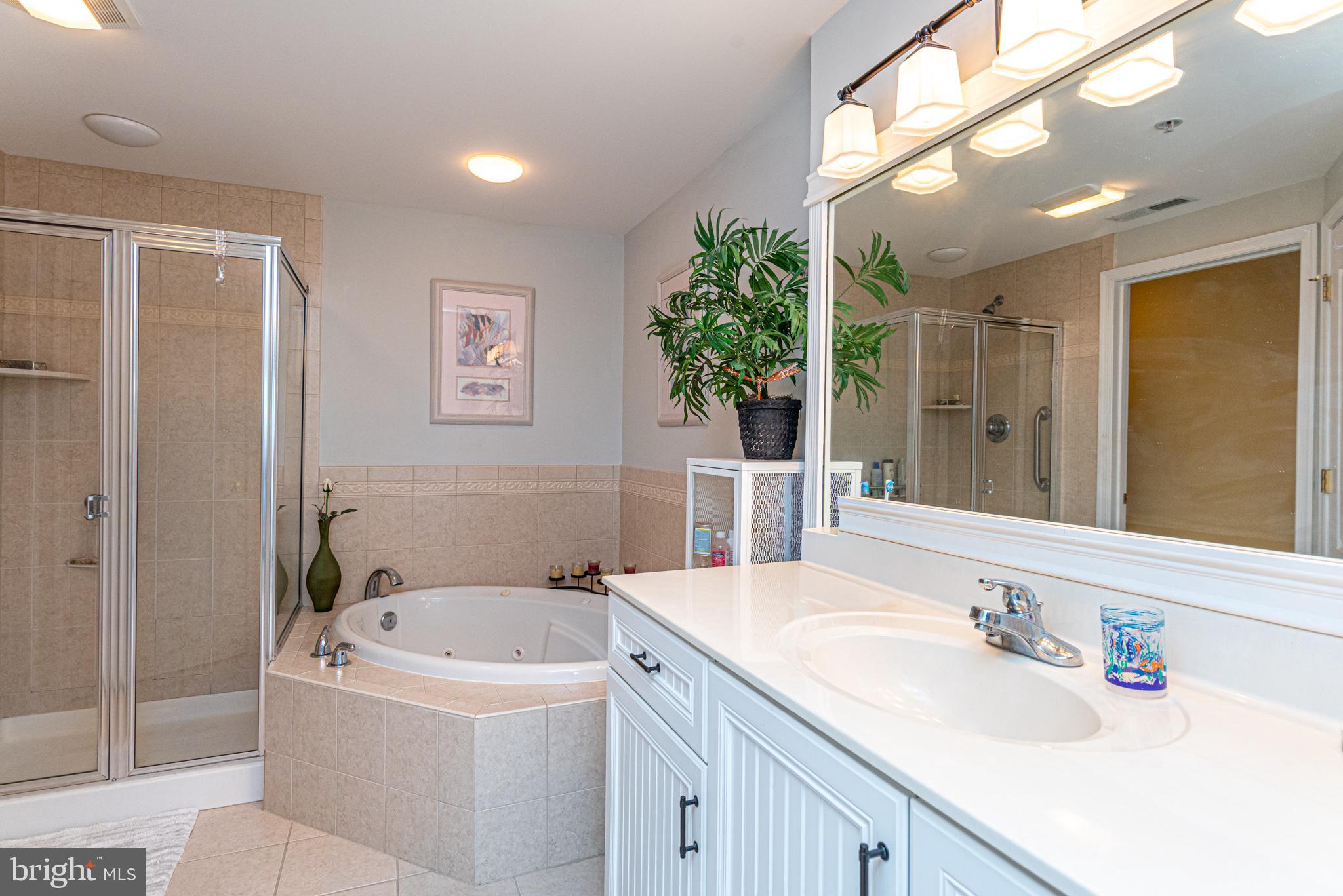 HARBOUR LIGHT CONDOS - Residential