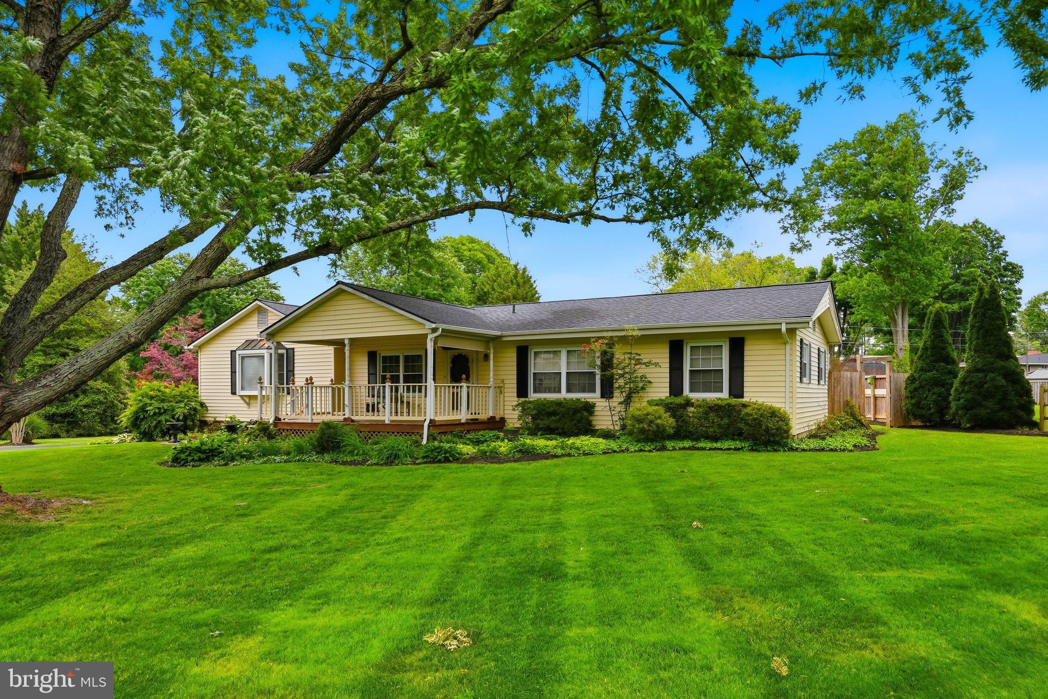 BROADVIEW ACRES - Residential