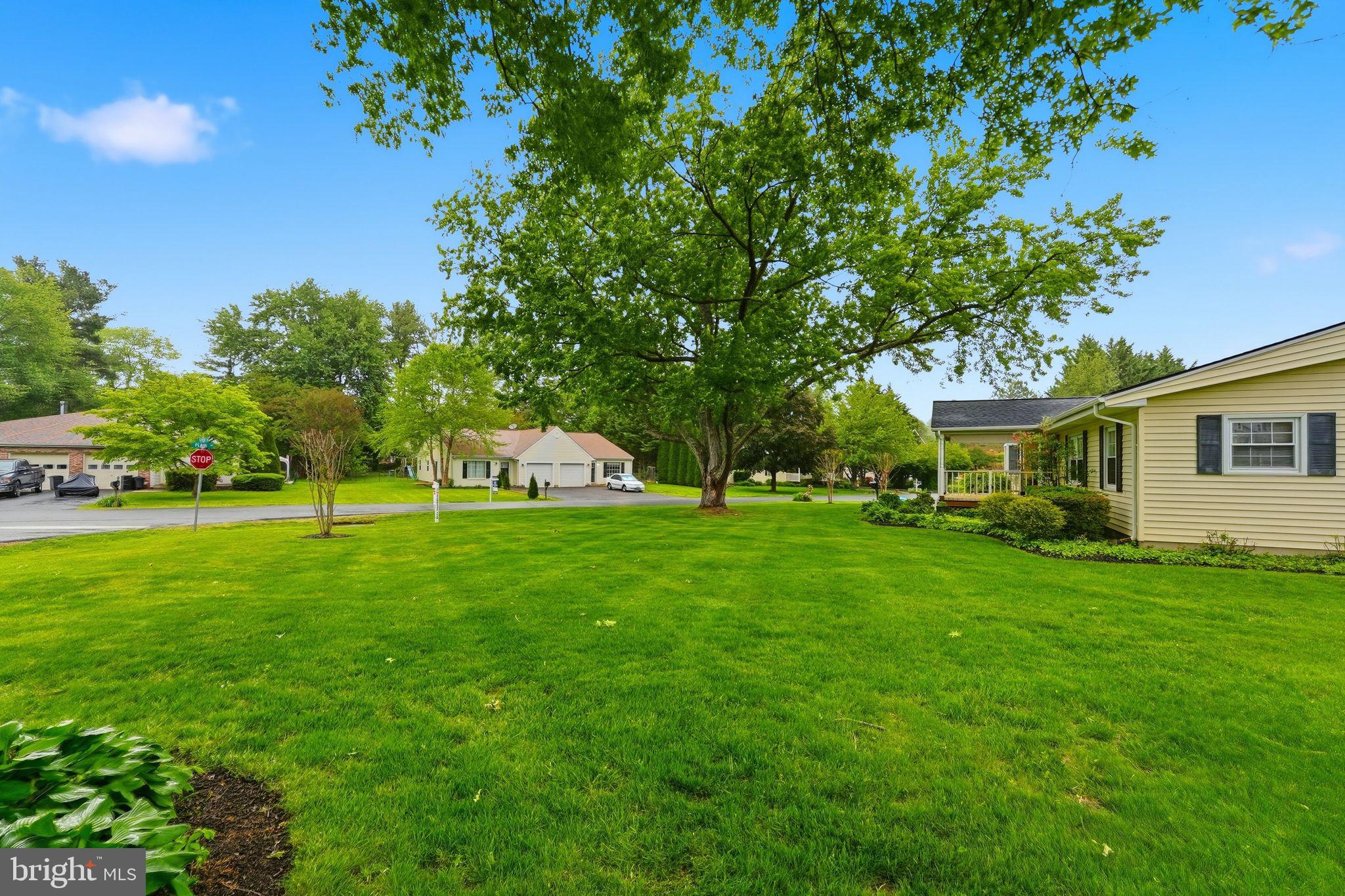 BROADVIEW ACRES - Residential