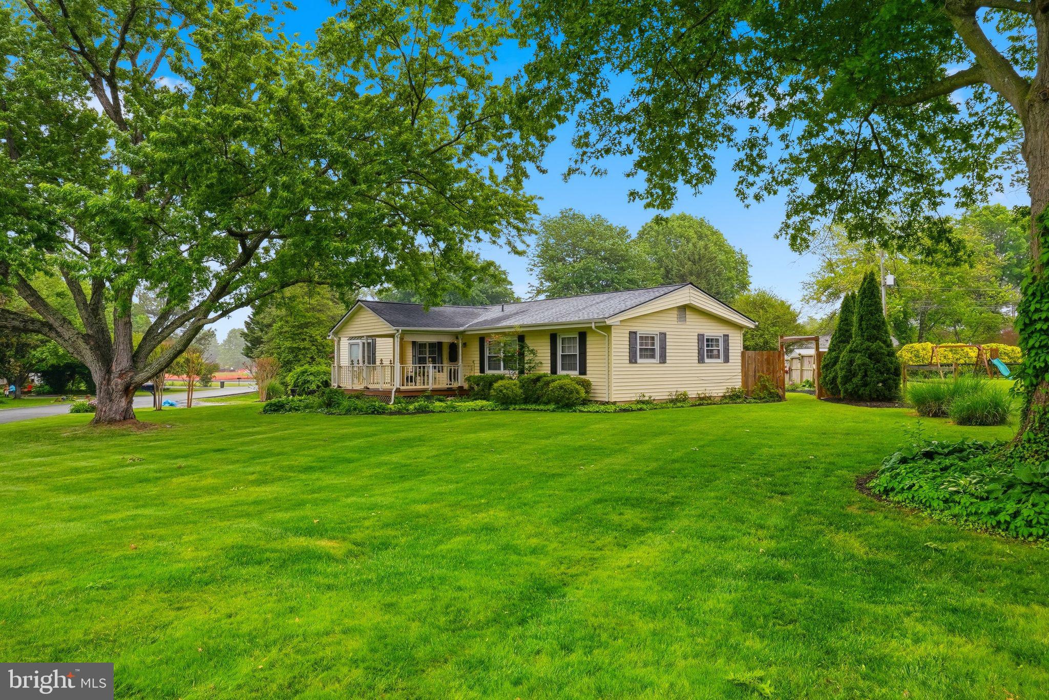 BROADVIEW ACRES - Residential
