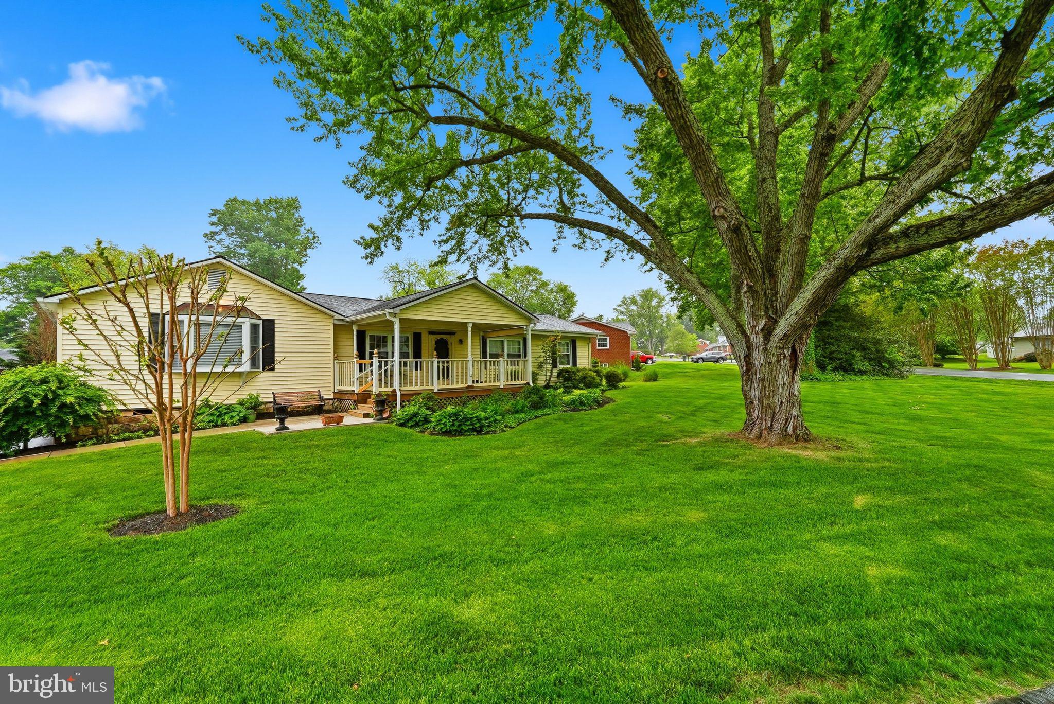 BROADVIEW ACRES - Residential