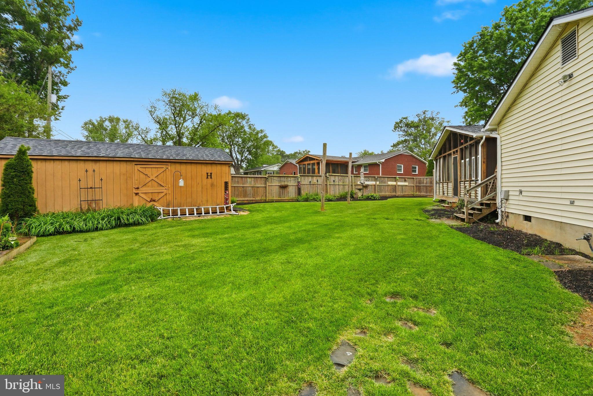 BROADVIEW ACRES - Residential