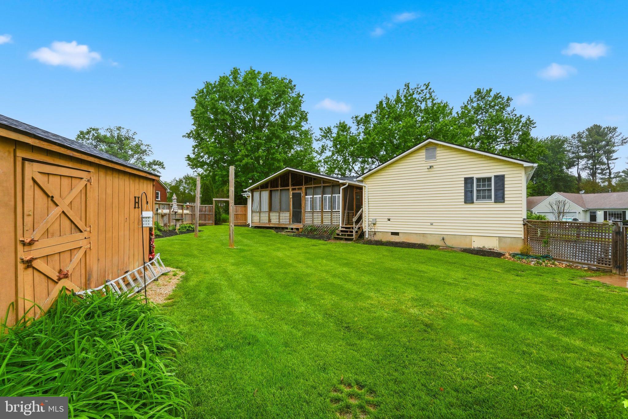 BROADVIEW ACRES - Residential