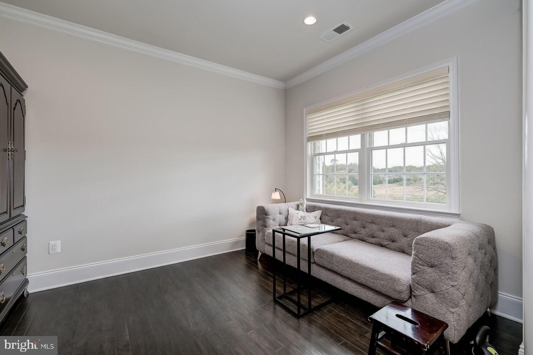 TROTTERS GLEN - Residential