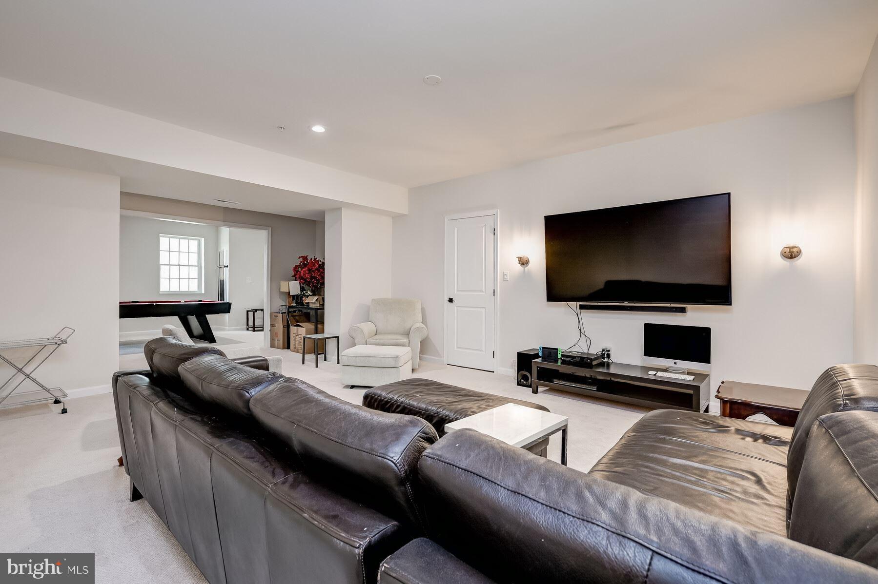 TROTTERS GLEN - Residential