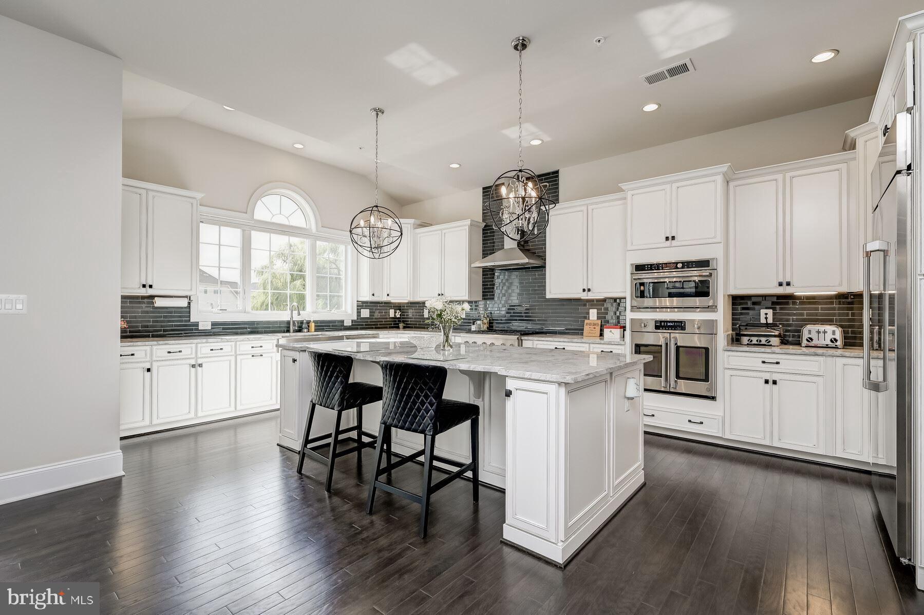 TROTTERS GLEN - Residential