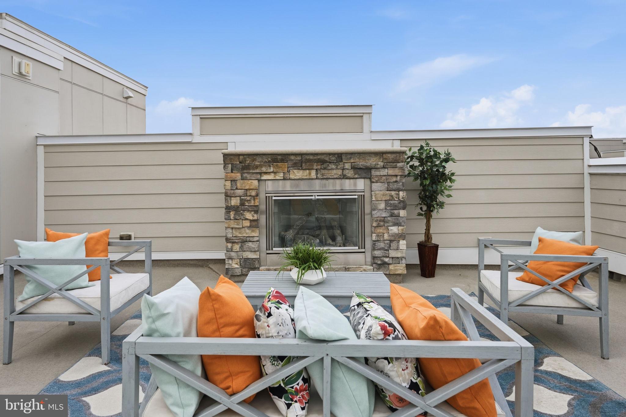 9193 CENTRAL GREEN STREET